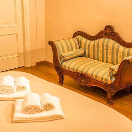 Il Gallo - Charming Apartment In Lucca Heart Eksteriør billede