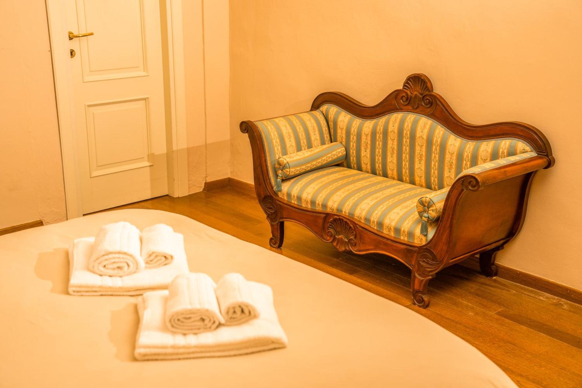 Il Gallo - Charming Apartment In Lucca Heart Eksteriør billede